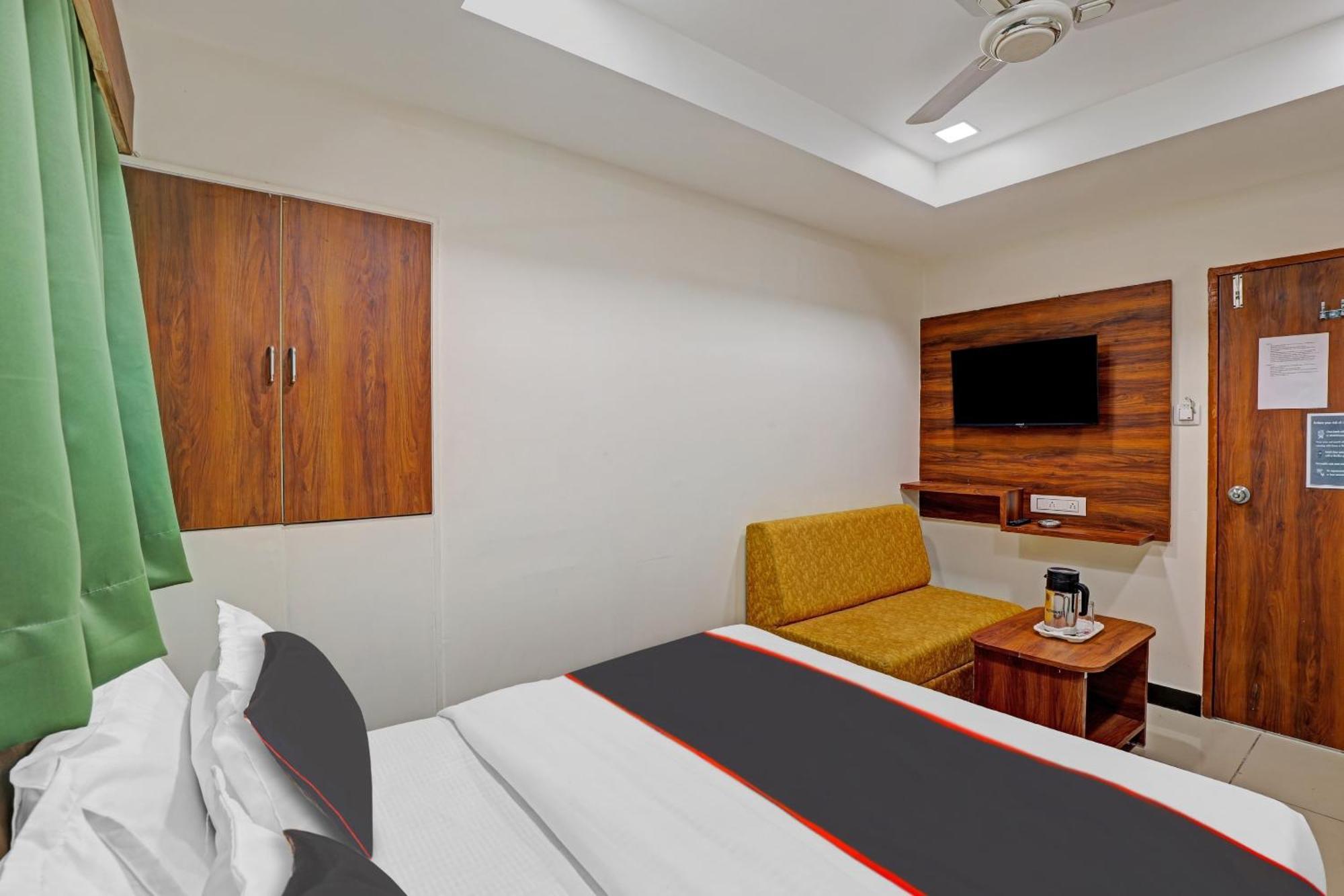 Capital O Bhavya Villa Ahmedabad Exterior foto