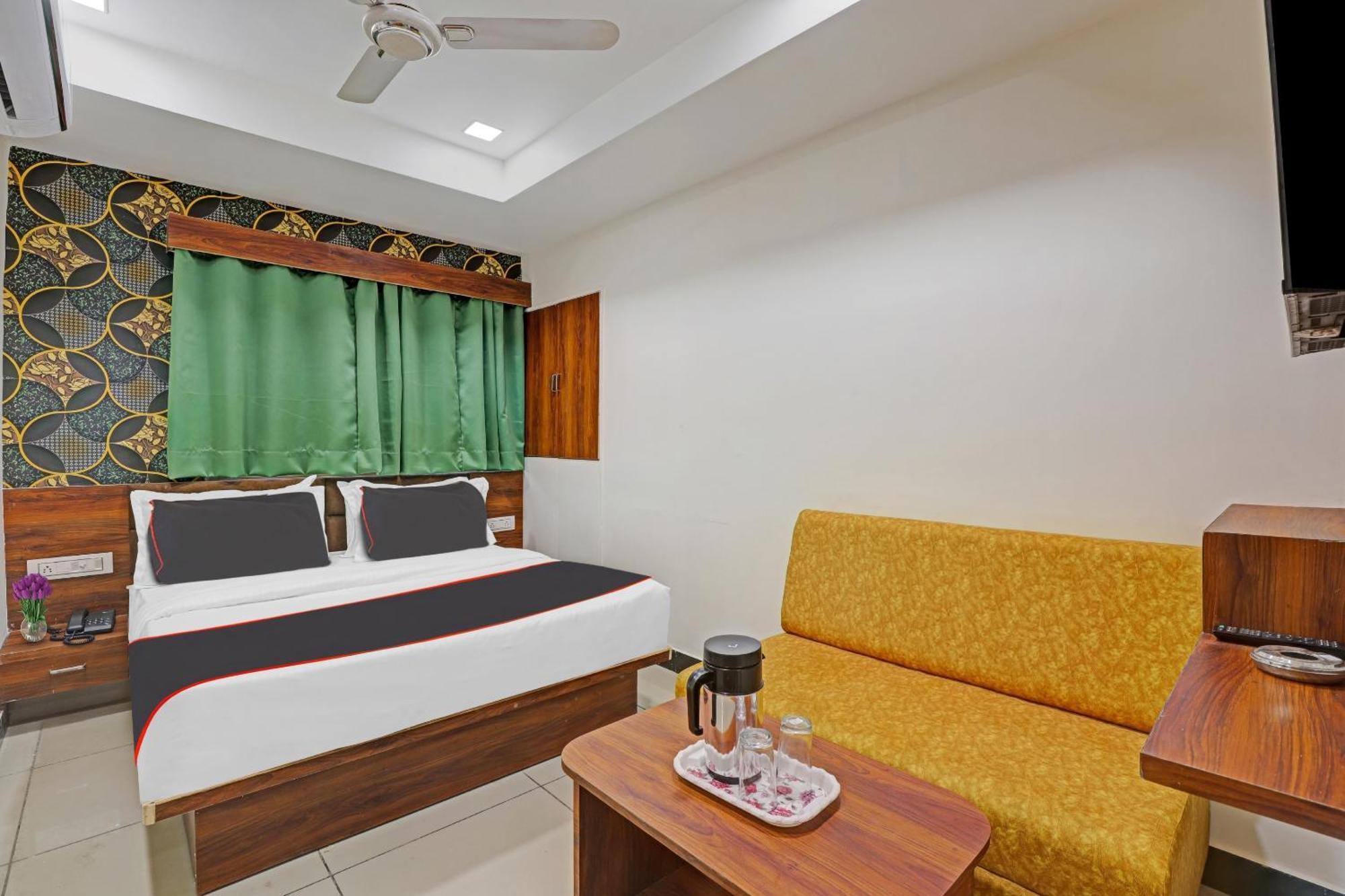 Capital O Bhavya Villa Ahmedabad Exterior foto